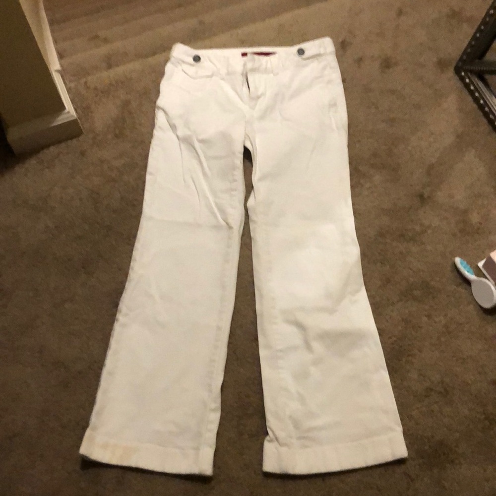 Worn 1x. Love these white jeans. Perfect flair!!